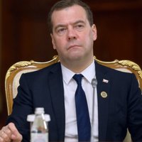 Medvedevs: Krima ir Krievija, Donbass – Ukrainas daļa