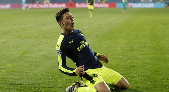 'Arsenal', PSG, 'Atletico' un 'Bayern' iekļūst Čempionu līgas 'play off'