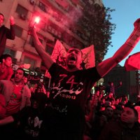 Protesti Kairā kļūst arvien asiņaināki