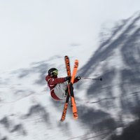 Kanādiete Novela kļūst par pirmo olimpisko čempioni frīstaila 'slopestyle' disciplīnā