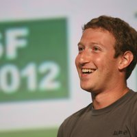 У пользователей Facebook исчезли личные сообщения от Марка Цукерберга