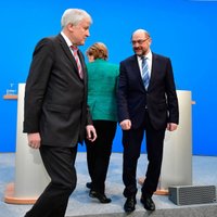 Merkeli par piekāpšanos koalīcijas sarunās kritizē pat savējie