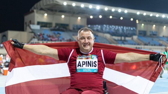 Apinis pēc kārtējā zelta: šis bija viens no grūtākajiem pasaules čempionātiem Apinis pēc kārtējā zelta: šis bija viens no grūtākajiem pasaules čempionātiem