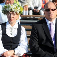 Izjukusi Saeimas priekšsēdētājas Mūrnieces laulība