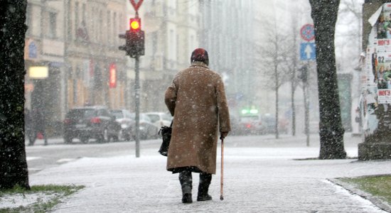 Par Finanšu un Labklājības ministriju aizliegto paņēmienu pret pensionāriem