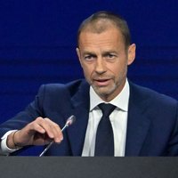 UEFA prezidents Čeferins aizstāv 'bezprecedenta sankcijas' pret Krieviju