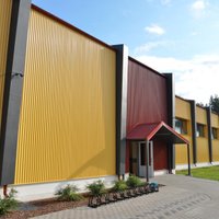 Atklāta pirmā zema enerģijas patēriņa sporta halle Latvijā