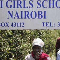 Septiņas kenijiešu skolnieces mirušas ugunsgrēkā kopmītnēs