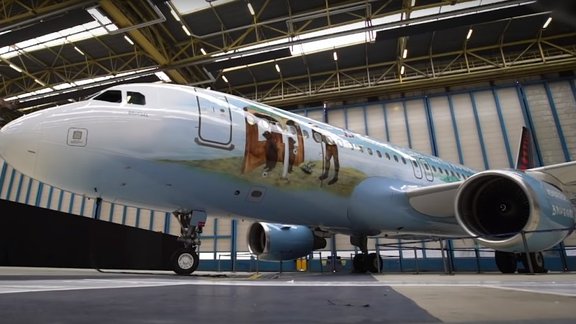 Lidojošais muzejs: 'Brussels Airlines' izgrezno lidmašīnu ar Brēgela gleznām