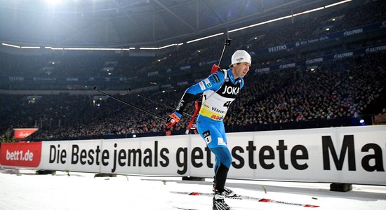 Vīrere un Hofers uzvar biatlona leģendas Bjerndalena atvadās Gelzenkirhenes futbola stadionā