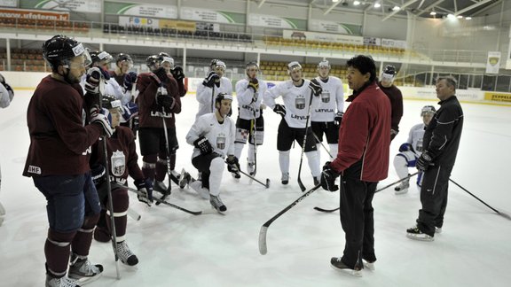 Hokejs: Latvijas hokeja izlases treniņš novembrī