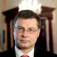 Dombrovskis nav ņēmis kukuli par atbalstu Katalonijas neatkarībai, secina KNAB