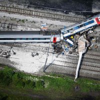 Iespējams, zibens spēriens izraisījis traģisko vilciena sadursmi Beļģijā