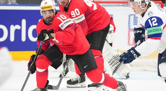 В первый день чемпионата мира по хоккею Германия обыграла Словакию, а Швейцария - Норвегию 