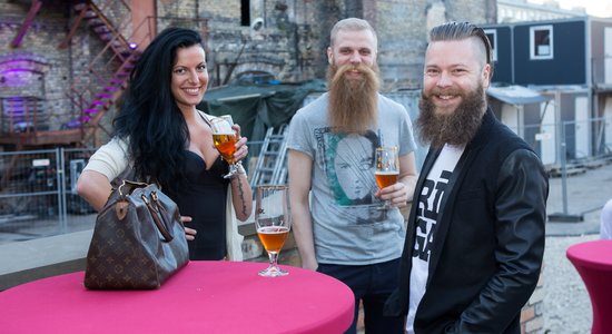 Foto: Latvijas varenie un hipsteri tiekas uz kopīgu aliņu