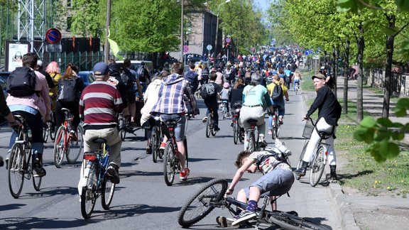 Rīgas ielas pārņem Kritiskās masas velobrauciens - 39