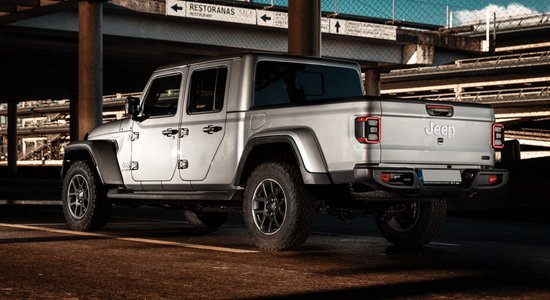 Baltijas valstīs šonedēļ prezentēs 'Jeep Gladiator' pikapu