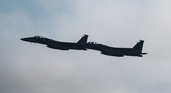 ASV vadīs ukraiņu pilotu apmācības lidošanai ar F-16