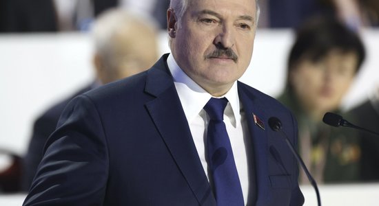 Лукашенко назвал условия своего ухода с поста президента Беларуси