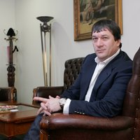 Абдулмуслимов уволил экс-министра и известного политтехнолога