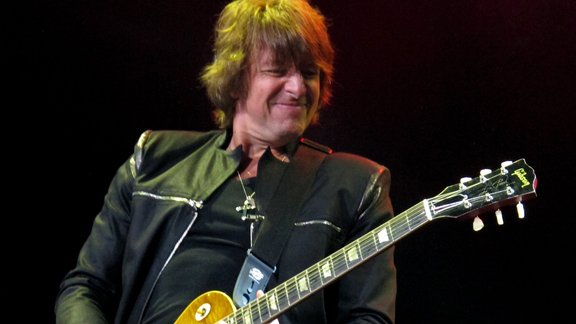 Bon Jovi Sambora.JPEG-03e09