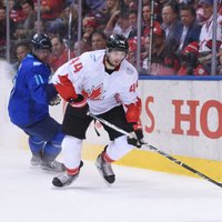 Kanādas hokeja izlases aizsargs Vlasiks: ienīdīšu NHL, ja netikšu uz olimpiskajām spēlēm