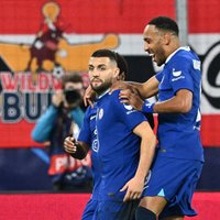 'Chelsea' un PSG nodrošina vietu Čempionu līgas 'play-off'; 'Leipzig' sagādā 'Real' pirmo zaudējumu sezonā
