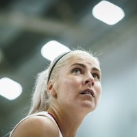 'Bija sāpīgi skatīties...' Elīna Babkina saka ardievas izlasei, bet ne Latvijas basketbolam