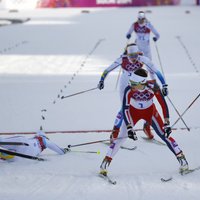 Dauškānei debijā olimpiskajās spēlēs 59.vieta; Norvēģijas slēpotājas dominē