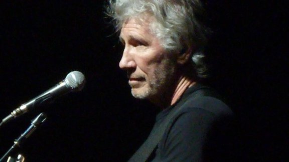 Roger-Waters-Wall-2011-05-14-_29_