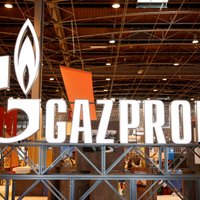 Латвия выкупит акции газовой компании у "Газпрома"