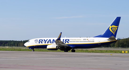 Lēti vai dārgi? Kas šovasar notiks ar lidojumu cenām, prognozē "Ryanair" 