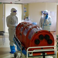 Pēc ilgāka laika Covid-19 pacientu skaits slimnīcās nokrities zem 800