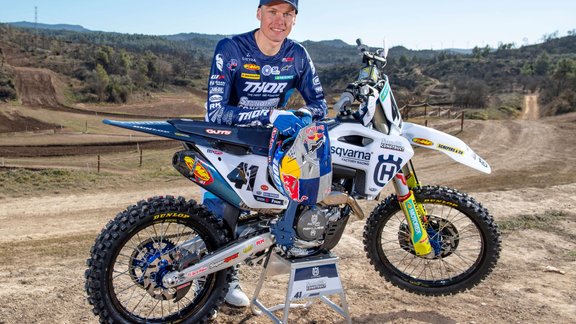 103442_Portrait_Husqvarna Factory MXGP_2022_Jonass_FullSpectrum_DSC_3997