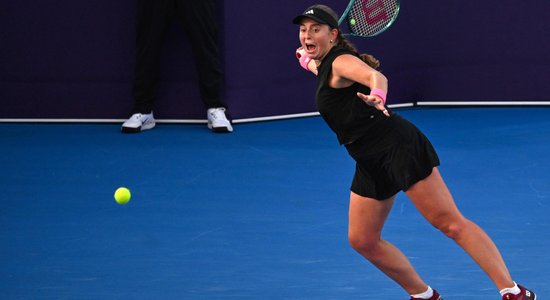 Ostapenko piedzīvo negaidītu vilšanos Dubaijas WTA turnīra pirmajā kārtā