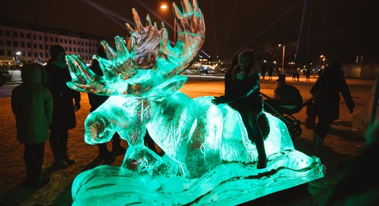 Ledus bārs un teātris: ko sagaidīt no ledus skulptūru festivāla Jelgavā