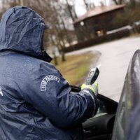 Grundzāles pagastā policija aiztur 'Volvo' vadītāju 4,17 promiļu reibumā