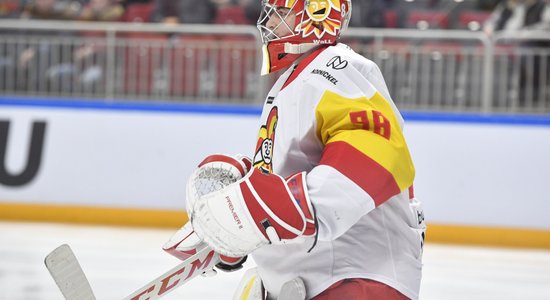 Kalniņam 21 atvairīts metiens 'Jokerit' sagrāvē savā laukumā