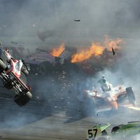 Avārijā sacensībās bojā iet divkārtējais 'Indy 500' uzvarētājs Dens Veldons