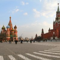 Kremlis noraida Austrumukrainas kaujinieku līdera apgalvojumus par bruņojuma piegādēm