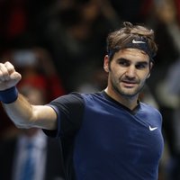 Federers uzvar arī trešajā ATP sezonas noslēguma turnīra apakšgrupas spēlē