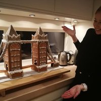 Latviete Norvēģijā 14 stundās rada pasakainu piparkūku namiņu