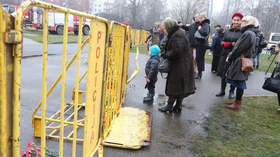 Veikalā Maxima Zolitūdē iegruvuši griesti - 238