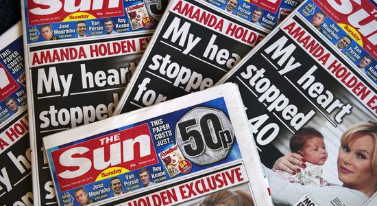 Britu policija aizdomās par virsnieku uzpirkšanu aiztur 'The Sun' redaktori