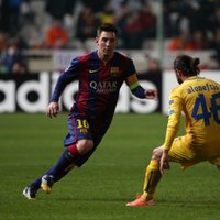 ВИДЕО: Месси забил 400-й гол за "Барселону", Роналду промахнулся с пенальти