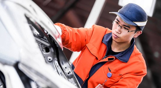 Jaunu auto realizācija kritusies pat pasaules lielākajā tirgū Ķīnā