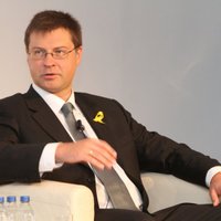 Dombrovskis prezentēs savu grāmatu par Latvijas atgūšanos no krīzes