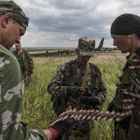 Ukrainā darbojas 20 000 kaujinieku; puse karotāju ir no Krievijas, paziņo Parubijs
