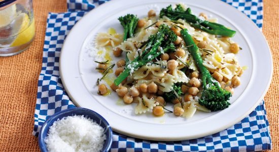 Паста с турецким горохом и брокколи – готовим быстро