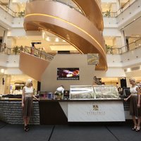 ФОТО: в Китае открылся первый магазин с латвийским мороженым